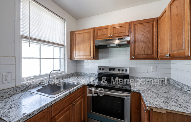 406 PAINES AVE NW
