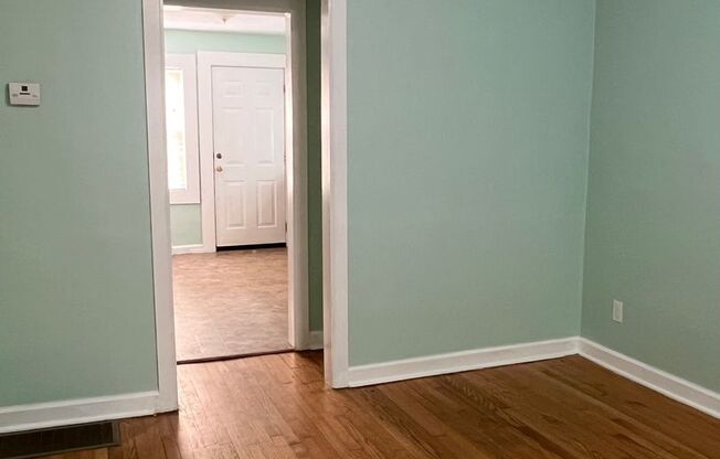 Cute 2 bedroom 1 bath in Asheville