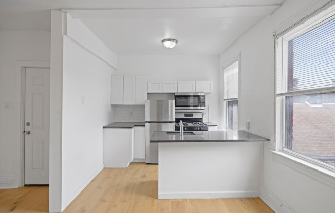 2204 E Carson Street