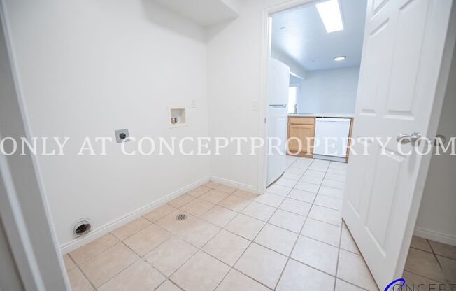 1 bed, 1 bath, 711 sqft, $1,099, Unit D-11