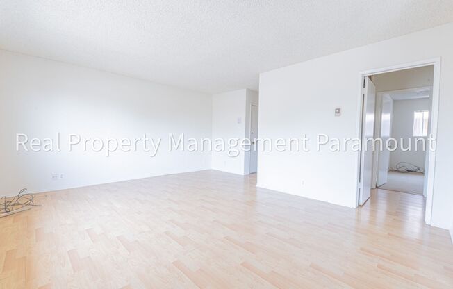 540 W Queen Street