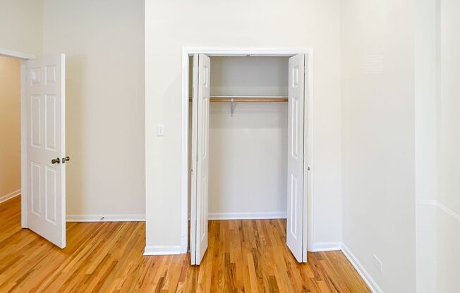 2 beds, 1 bath, 810 sqft, $2,795, Unit 2604RA-1