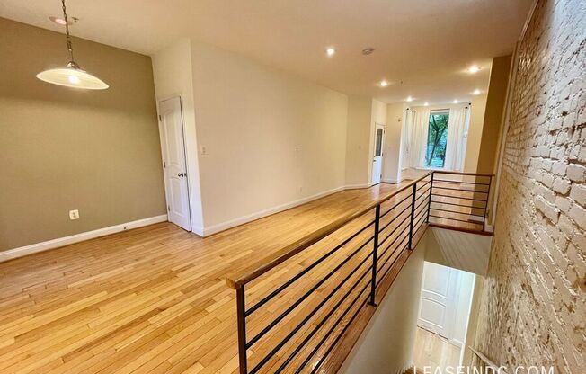 68 V ST NW