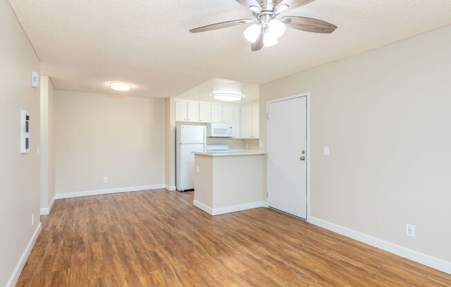 1 bed, 1 bath, 555 sqft, $1,795, Unit 49