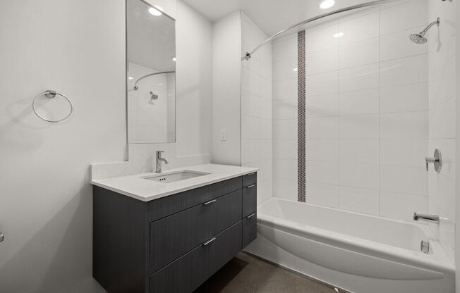 1 bed, 1 bath, 607 sqft, $2,200, Unit 213