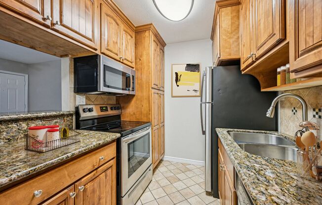 1 bed, 1 bath, 710 sqft, $1,099, Unit 2112