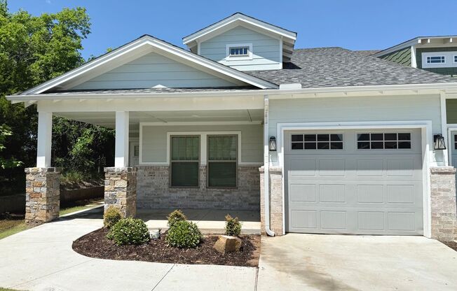Large 2 Bed, 2 Bath in Beautifully Well-Maintained Neighborhood