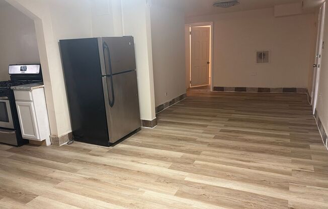 1115 W 19th Place