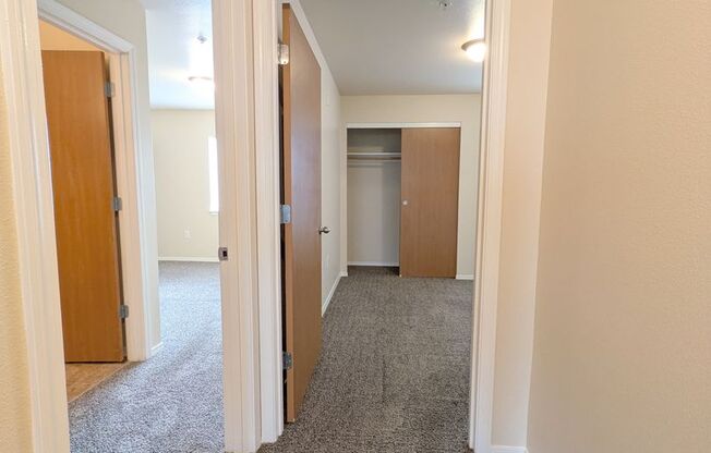 2 beds, 2 baths, 994 sqft, $1,475, Unit E101