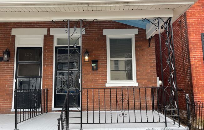 3 beds, 1 bath, $1,650