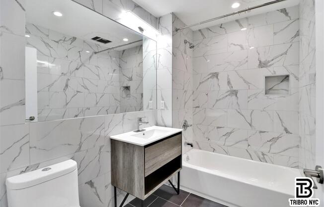 1 bed, 1 bath, $2,750, Unit 4R