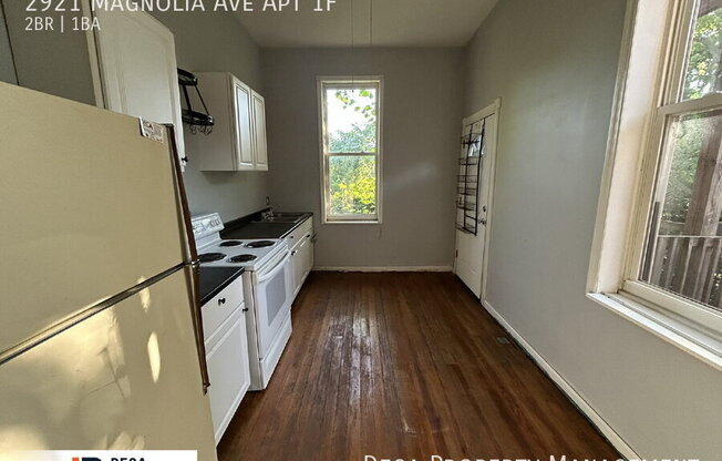 2921 MAGNOLIA AVE