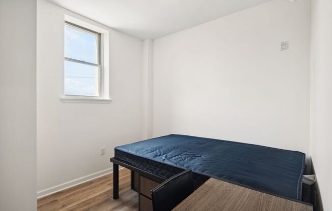 3 beds, 2 baths, 500 sqft, $1,450, Unit Unit 205