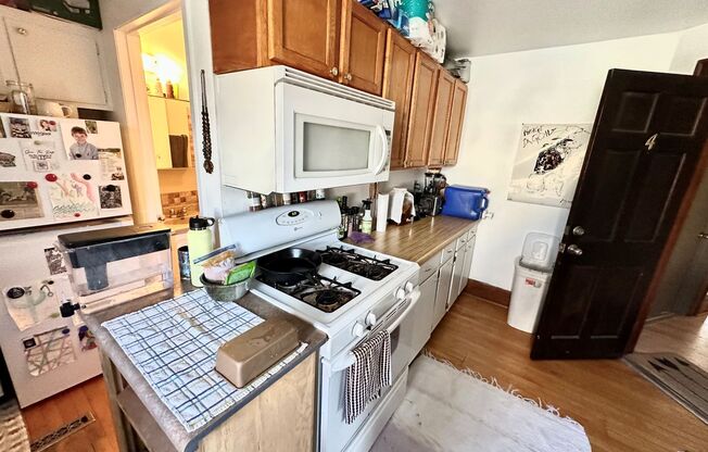 1 bed, 1 bath, $1,600, Unit #4