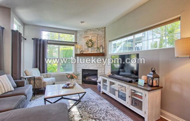 2 Bed, 2.5 Baths Townhome in Beaverton Near Greenway Park