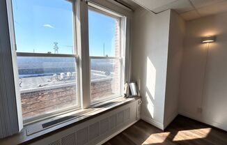 Studio, 1 bath, 195 sqft, $470, Unit 417
