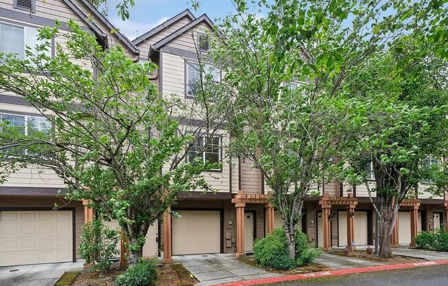 775 SW Dillan Drive ~ Gorgeous Tri-Level Townhome