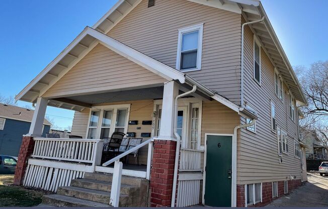 1709 Laramie