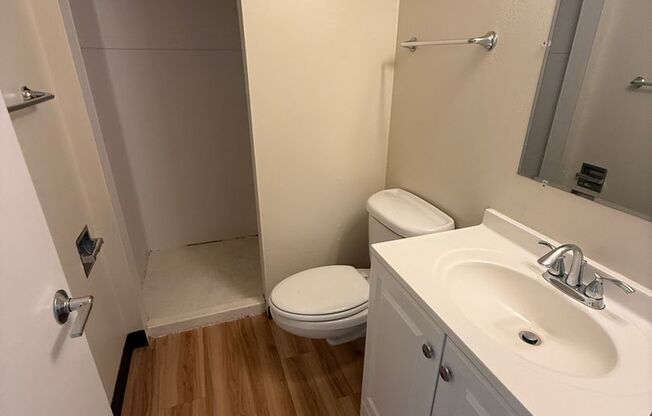 3 beds, 2 baths, 1,390 sqft, $2,895, Unit 301