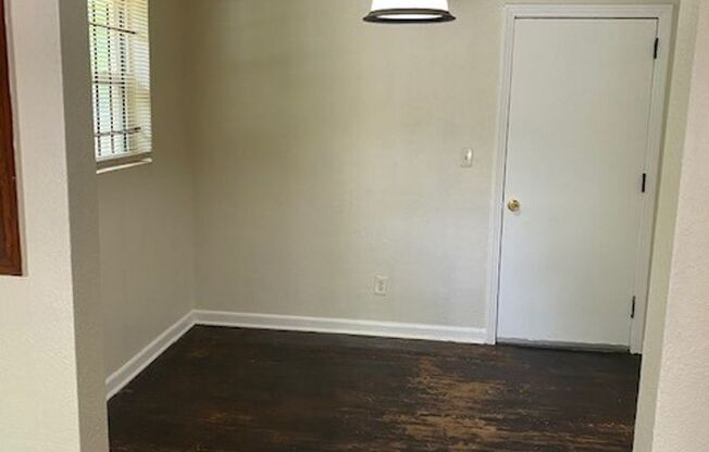 3 beds, 1 bath, $1,395