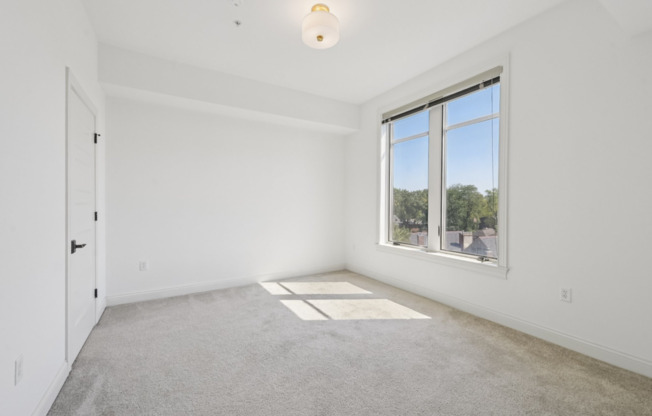 1 bed, 1 bath, 913 sqft, $1,795, Unit 504