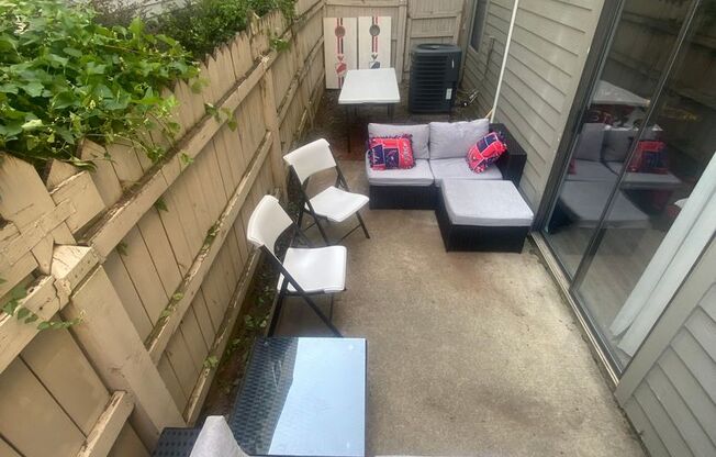 1 bed, 1 bath, 670 sqft, $1,295, Unit 415-10B