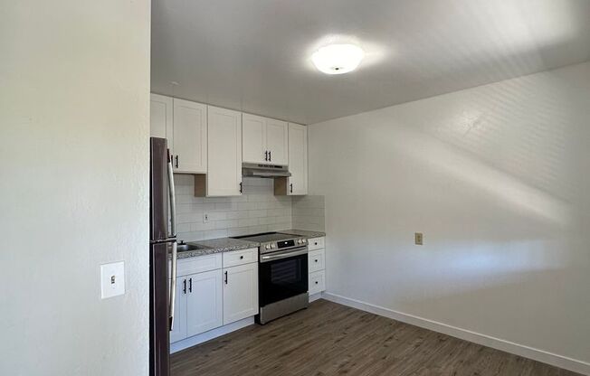 2 beds, 1 bath, 912 sqft, $2,295, Unit 626-03