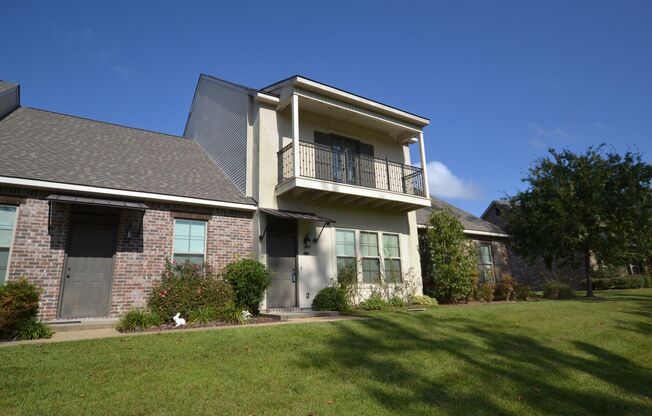 Afton Villas on The Bluffs in St Francisville!  1.5 Story, 3 bedroom, 3 bedroom townhome