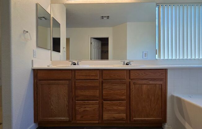 3 beds, 3 baths, $2,395