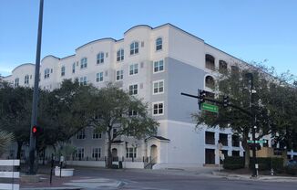 6th Floor 1 bedroom overlooking Downtown Orlando!
