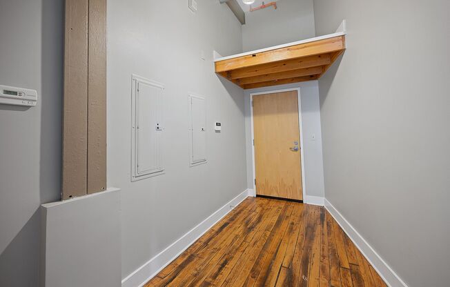 1 bed, 1 bath, 1,439 sqft, $1,653, Unit 3301-211