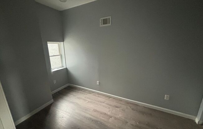 Extra Space, Extra Possibilities – 3BR North Philadelphia Home.
