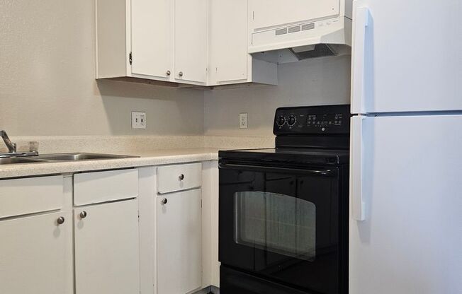 1 bed, 1 bath, 550 sqft, $745, Unit 108