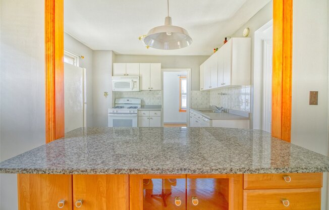 92 32 SILVER RD