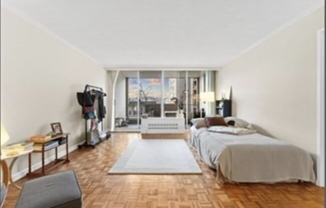 1 bed, 1 bath, 870 sqft, $2,925, Unit 308
