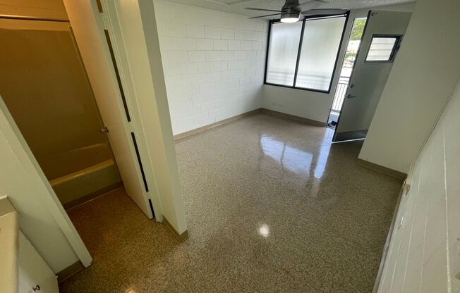 Studio, 1 bath, 210 sqft, $987, Unit 810