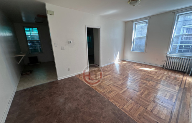 1922 EDISON AVE