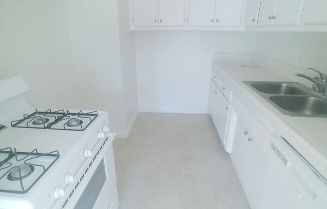 REDONDO BEACH APTS