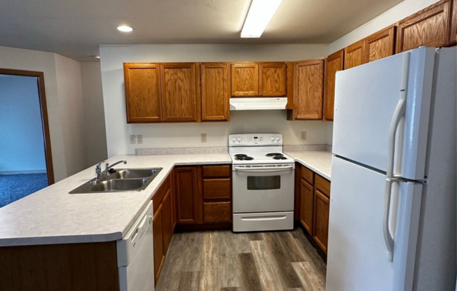 3 beds, 2 baths, 1,200 sqft, $1,425, Unit TE218X-246