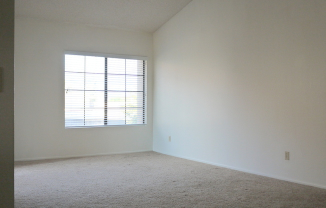 Great Location! 1 Bedroom 1 Bathroom Condo near ASU.