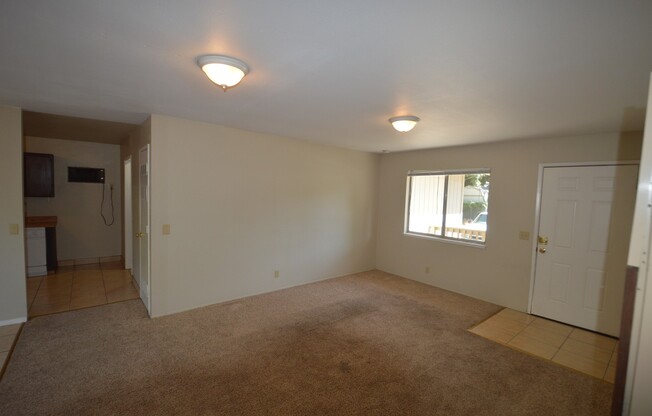 3 beds, 1 bath, $1,680, Unit 1146B