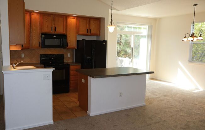 Love Where You Live – 2 Bed Condo in the Heart of Loveland