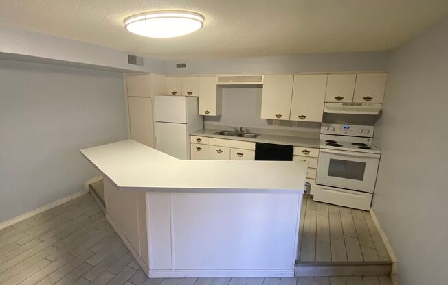 Studio, 1 bath, 432 sqft, $575, Unit C:8