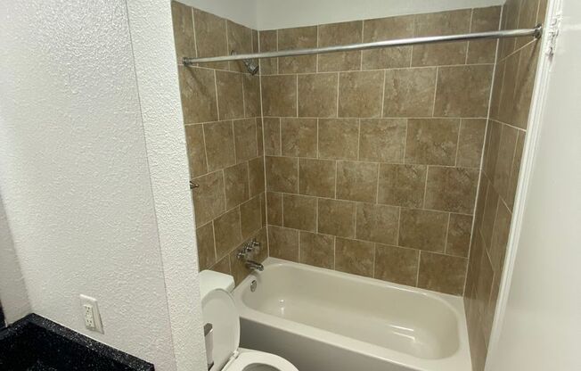 2 beds, 2 baths, 878 sqft, $1,430, Unit 2071