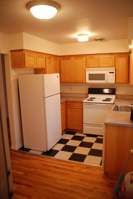 2 beds, 1 bath, $1,795