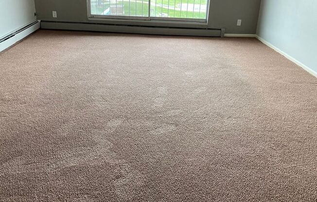 2 beds, 1.5 baths, 1,100 sqft, $1,375, Unit 800-303