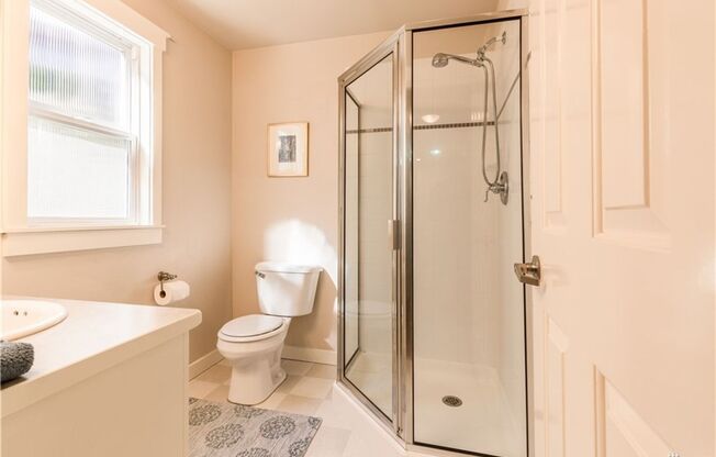 3 bd 3 bath townhouse close to SPU