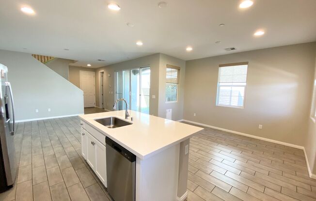 MOVE IN SPECIAL $500 OFF THE FIRST MONTHS RENT!!!! 536 Celebratory Place, Henderson, NV 89011