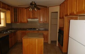 3 beds, 2 baths, $1,700