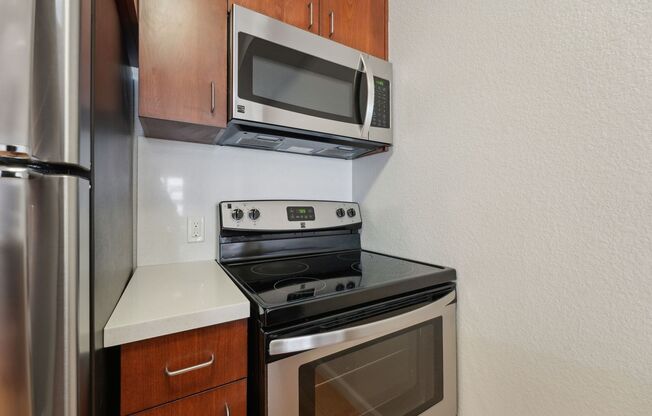 2 beds, 2 baths, 796 sqft, $4,195, Unit 412